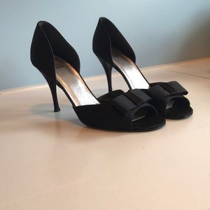 Stuart Weitzman Black Heels w/ Bow Detail Sz 10